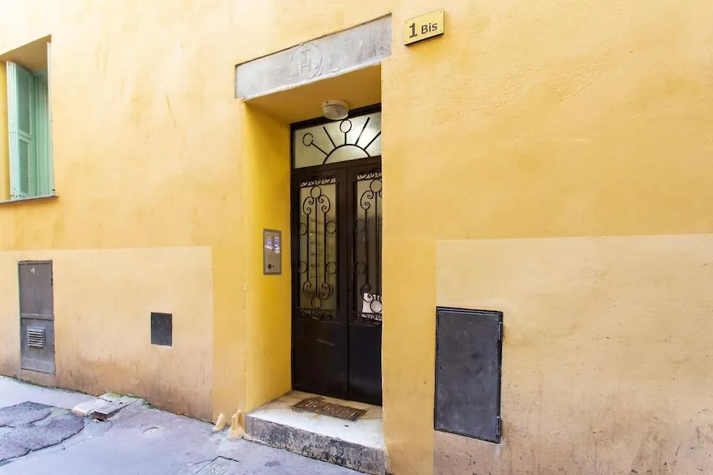 L10 Central Suite 2 Bedrooms Old Nice Wifi 3Mins Sea 0*,  Франция