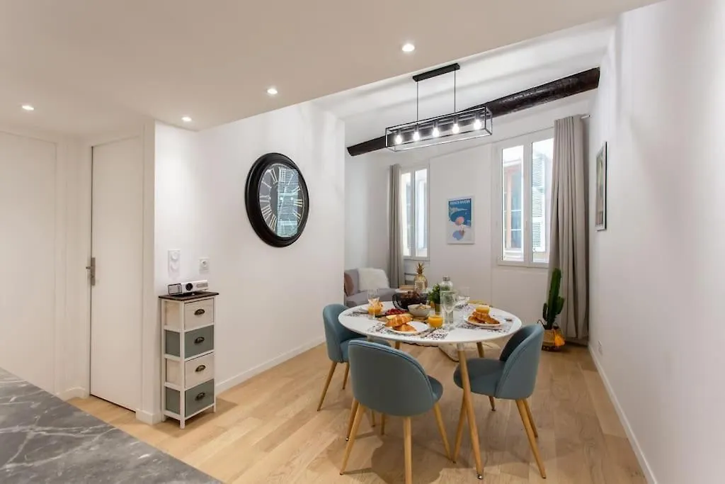 L10 Central Suite 2 Bedrooms Old Nice Wifi 3Mins Sea 0*,