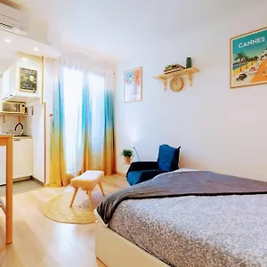  Apartment Haliviera - Golden Square, 1min From Beach