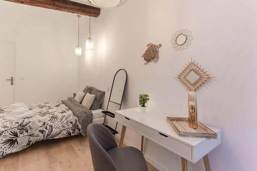 L10 Central Suite 2 Bedrooms Old Nice Wifi 3Mins Sea 0*,  France